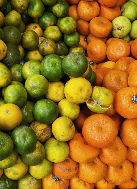 水果市场里的什锦橙子图片下载