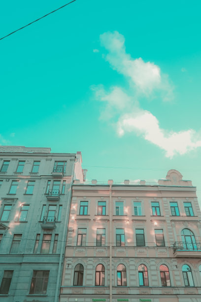 圣彼得堡的彩色建筑照片图片下载