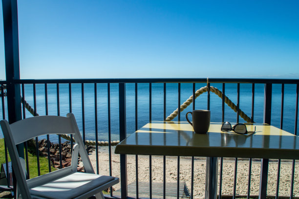 有海景的咖啡图片下载