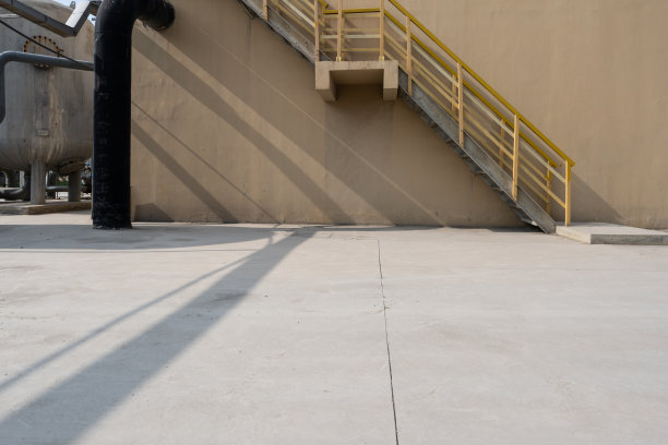 化工厂处理池工业楼梯图片下载