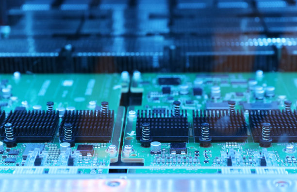 主板上的智能微芯片导体。图片下载