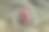 新生儿的小脚。一个新生儿柔软的脚在绿色，开心果，橄榄色羊毛毯子在白色弗拉卡蒂背景。新生儿的脚趾、脚跟和脚的微距照片。图片下载