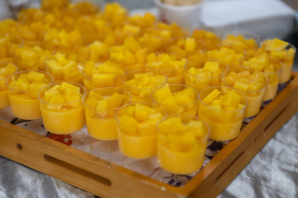 酒店餐厅自助甜品特写图片下载