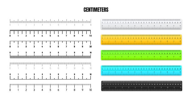 现实金属尺子，黑色厘米刻度，用于测量长度或高度。各种测量尺度与划分。尺，卷尺标记，尺寸指示器。矢量图图片下载
