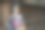 在下雨天看到一个穿着传统和服的美女。图片下载