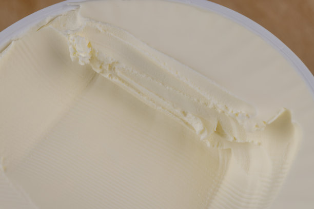 由牛奶制成的新鲜软奶酪图片下载