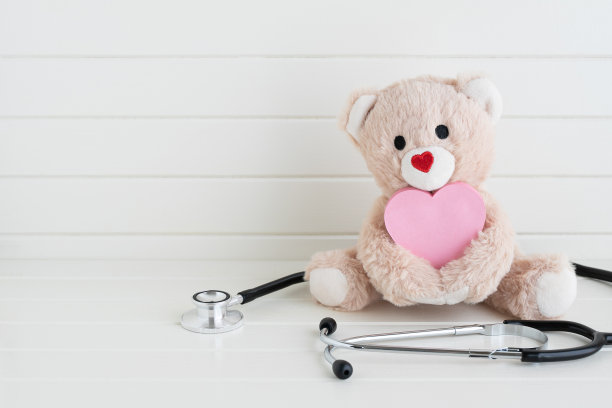 一个有爱心的泰迪熊。儿科影像与心身医学。图片下载