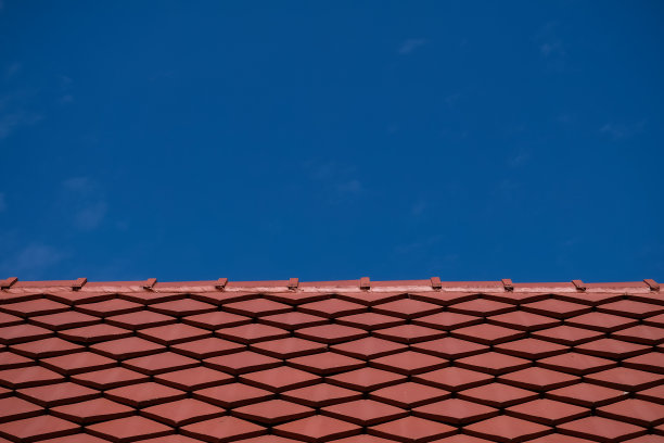 泰式屋顶风格与室外蓝天背景图片下载