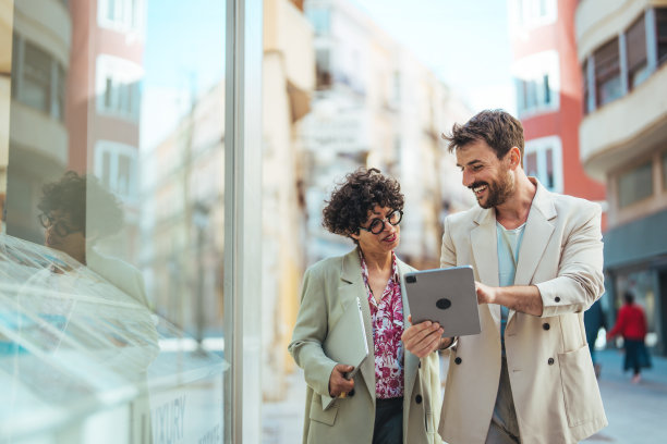 在真正的办公室工作开始之前就开始工作。图片下载