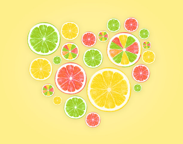 柑橘类水果的心形。健康食物概念图片下载