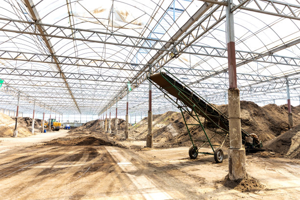 装满肥料的仓库图片下载