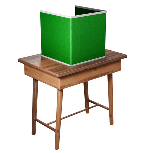 木桌上绿色投票站的3D渲染模型。图片下载