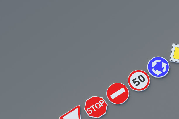 街角有路标。交通法规。驾驶学校的概念。规章制度。公路路标。道路基础设施。前视图。副本的空间。三维渲染图片下载