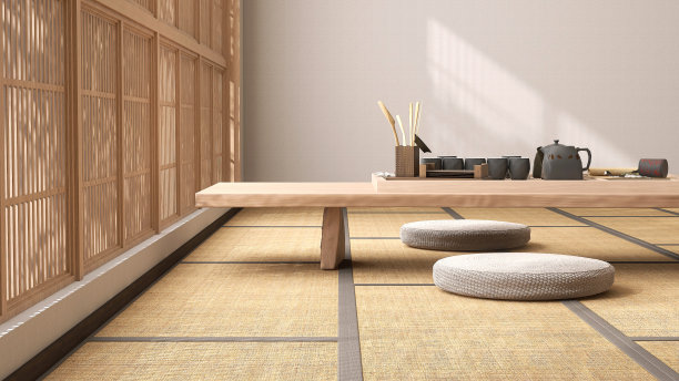 木制茶具台日本传统短腿桌，圆坐垫，黑色陶瓷茶壶，茶杯，阳光下的shoji窗，白色墙壁图片下载