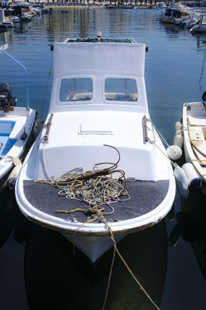 船在港口的细节图片下载