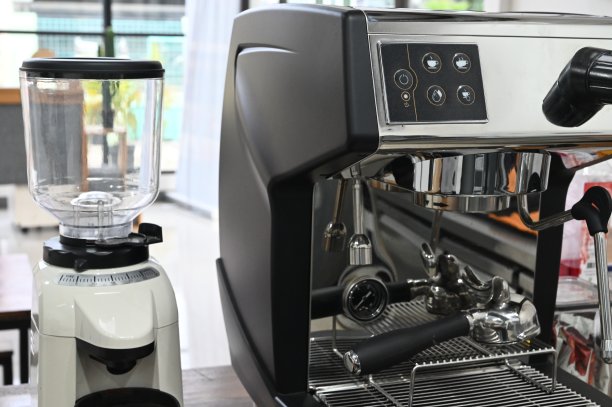 浓缩咖啡机及咖啡研磨机图片下载