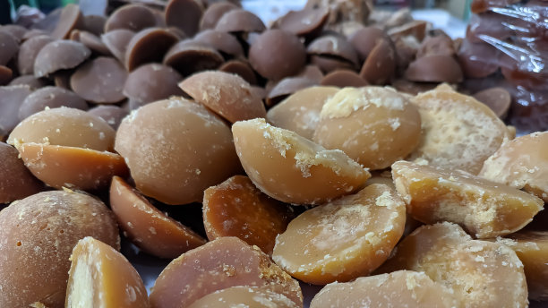 成堆的红糖或红糖或棕榈糖图片下载