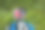运动摄影机装在自行车头盔上的保护盒里。图片下载