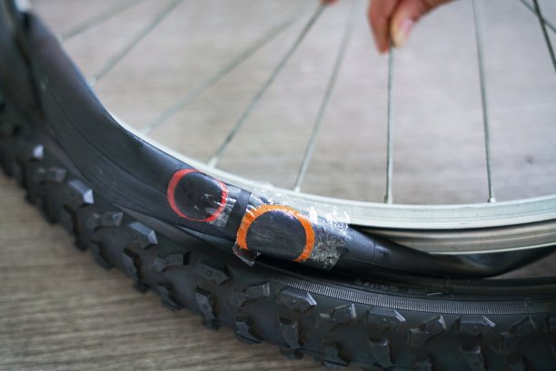 自行车修理图片下载