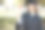 毕业，大学毕业证书，校园女性肖像，微笑着迎接成功，奖励和成就。学历:大专及快乐研究生，有证书、学位及学籍图片下载
