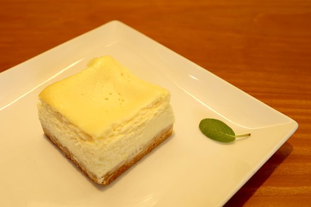 方形烤芝士蛋糕图片下载