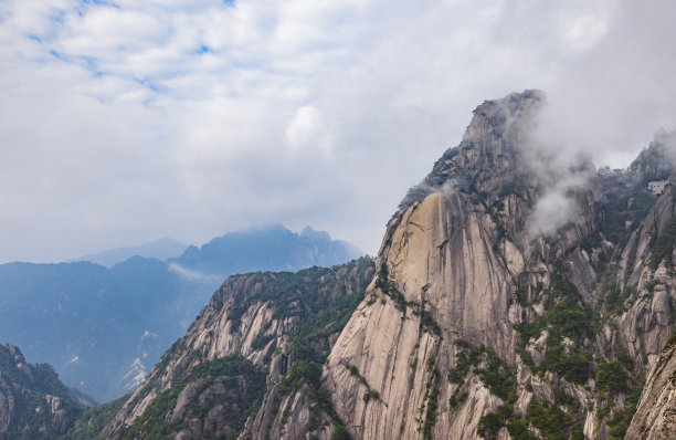 安徽省黄山风景区的自然风光图片下载