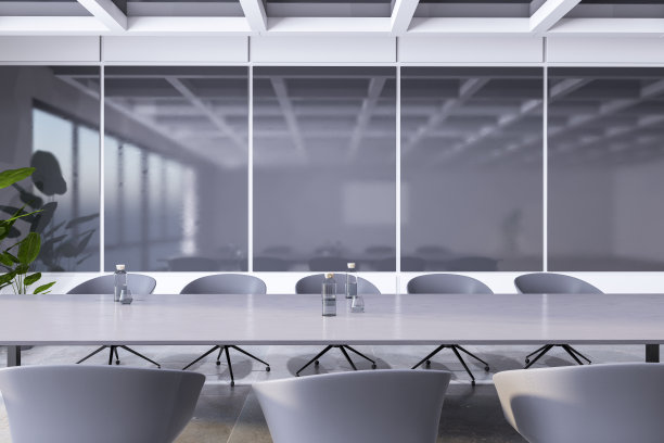 豪华会议室内部配有家具，混凝土地板和窗户和城市景观。3 d渲染。图片下载