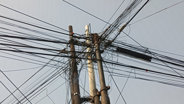 市区杂乱电缆视图图片下载