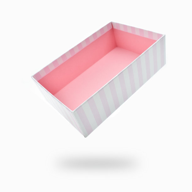 打开白色背景上漂亮的粉色纸盒图片下载