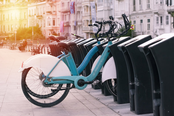 自行车可供公众租用，在伊斯坦布尔出租自行车服务图片下载