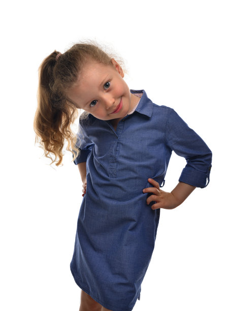 白底小女孩。图片下载