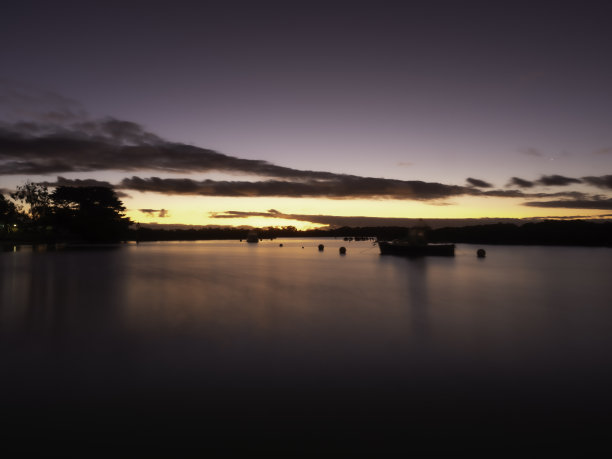 长曝光日落在港口图片下载