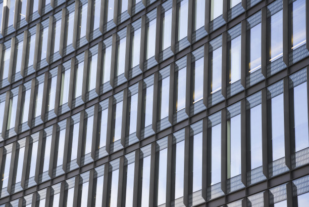 高层办公室或金融大楼的玻璃质感。图片下载