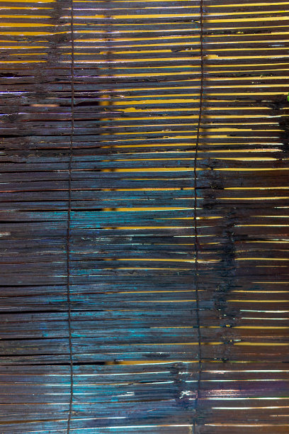 高分辨率的竹木百叶窗关闭卷帘窗图片下载