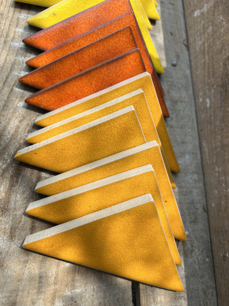 彩色三角砖图片下载