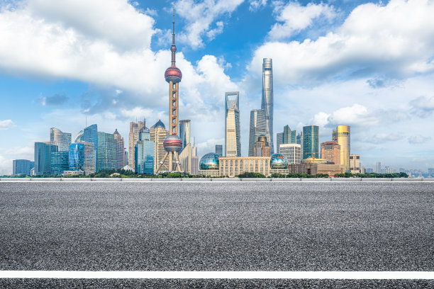 上海著名的建筑和柏油路图片下载
