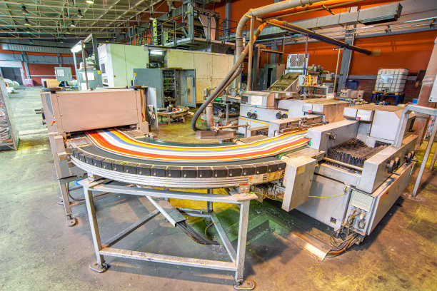 大型印刷厂的印刷机图片下载