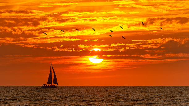 日落海洋帆船鼓舞人心的船航行自然风景图片下载