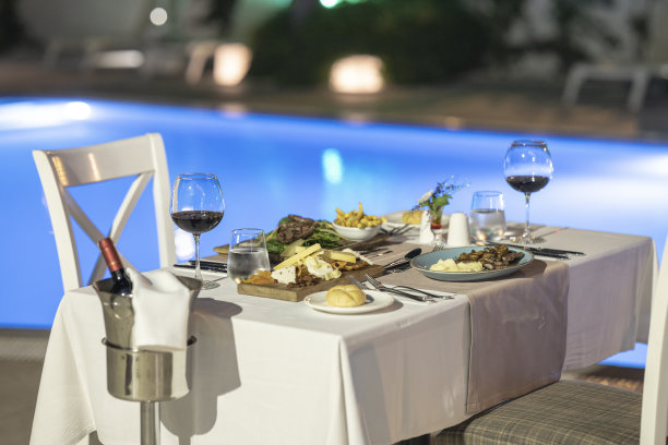 庆典上漂亮的餐桌图片下载