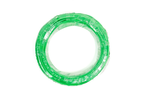 在白色背景上隔离的电线线圈图片下载