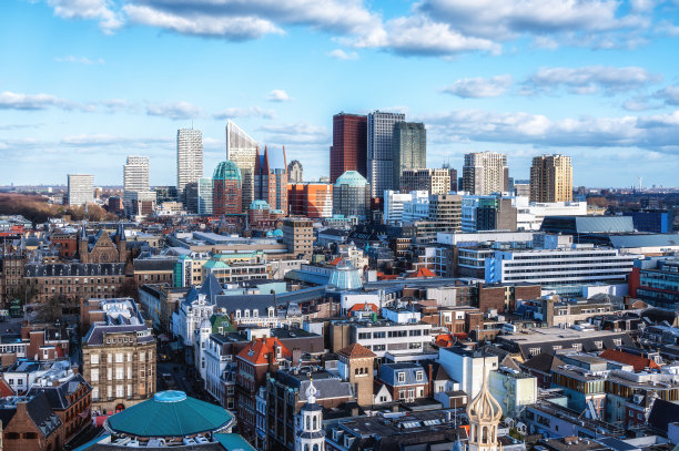 海牙城市天际线与城市摩天大楼图片下载