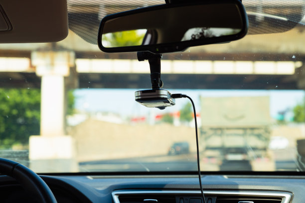 数码录像机、车载摄像头、车载闭路电视、汽车后视镜。图片下载