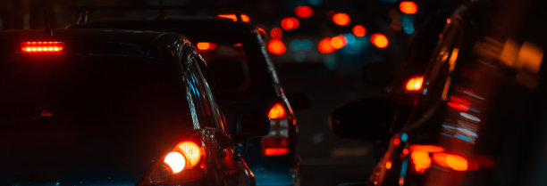 汽车被堵在路上了图片下载