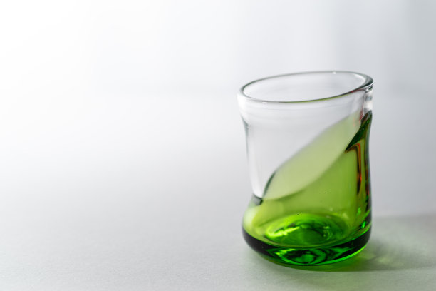 美丽的玻璃器皿图片下载