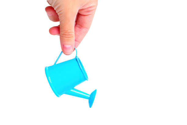 白色上的迷你水罐图片下载