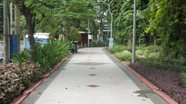 泗水邦古尔公园的步行路图片下载