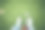 球场上的草地、高尔夫球洞和手持球杆的人，为高尔夫比赛进行比赛、练习和训练。职业高尔夫球手，运动和男鞋顶视图击球获胜，得分或开球图片下载