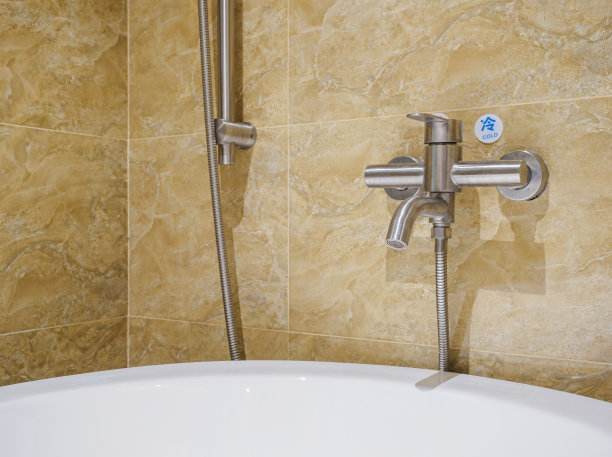 浴缸龙头特写图片下载