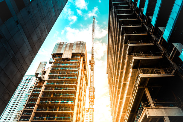 伦敦的摩天大楼和建筑工地图片下载