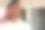 穿着传统服装的成功穆斯林商人在他的办公室里图片下载